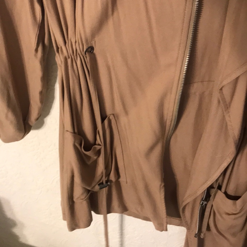 Tan jacket - Picture 2 of 4